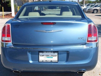 2011 Chrysler 300  300C