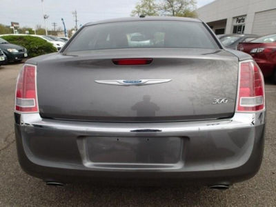 2012 Chrysler 300  Limited
