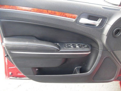 2012 Chrysler 300 Limited