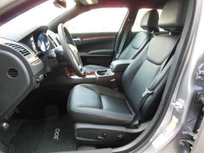 2013 Chrysler 300 Base