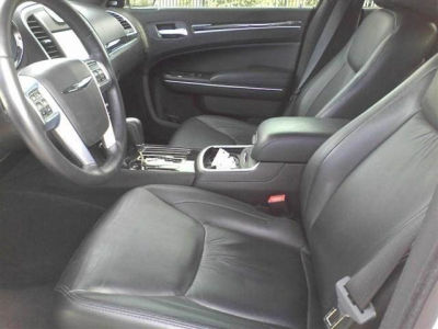 2011 Chrysler 300 Limited
