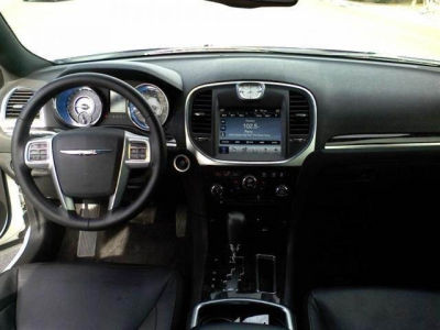 2011 Chrysler 300 Limited
