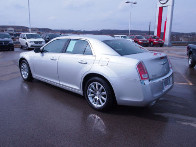 2012 Chrysler 300  Limited