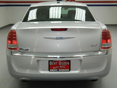 2012 Chrysler 300  Limited