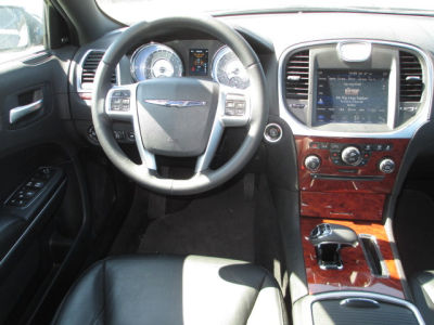 2012 Chrysler 300 Limited