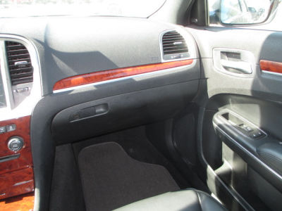 2012 Chrysler 300 Limited