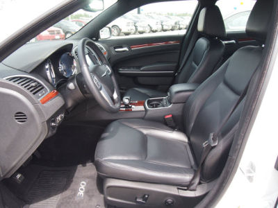 2012 Chrysler 300 Limited