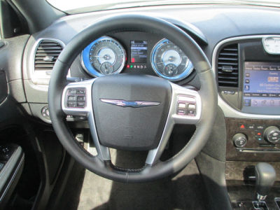 2011 Chrysler 300  Limited