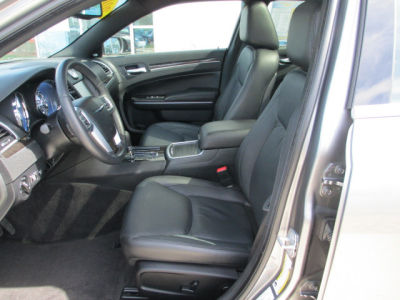 2011 Chrysler 300  Limited