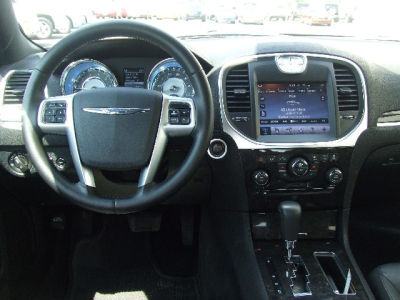 2011 Chrysler 300  Limited