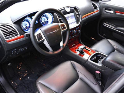 2013 Chrysler 300  Base