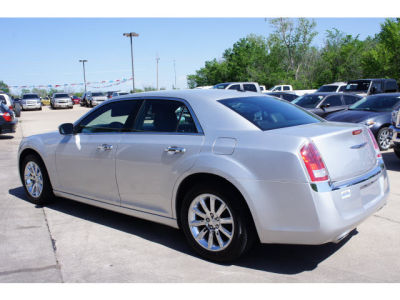 2012 Chrysler 300  Limited