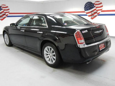 2012 Chrysler 300  Limited