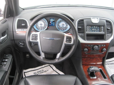 2012 Chrysler 300 Limited