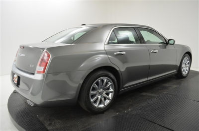 2012 Chrysler 300 Limited