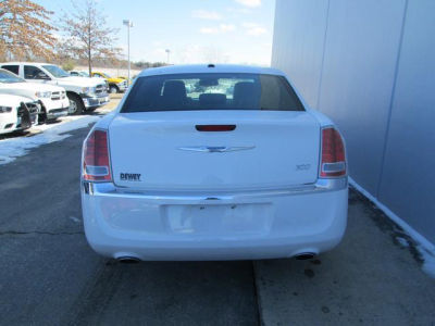 2011 Chrysler 300  Limited
