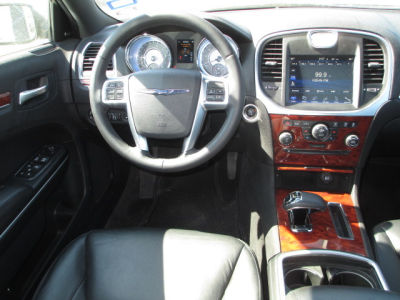 2012 Chrysler 300  Limited