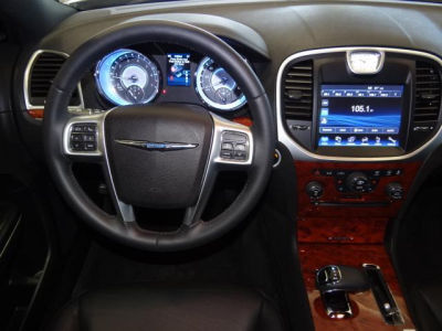2012 Chrysler 300  Limited