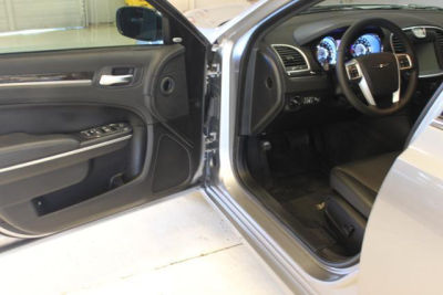 2011 Chrysler 300 Limited