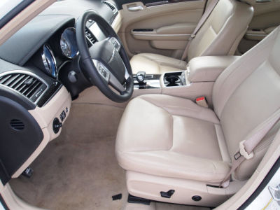 2012 Chrysler 300 Limited