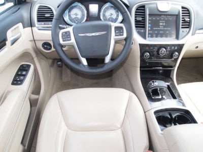 2012 Chrysler 300 Limited