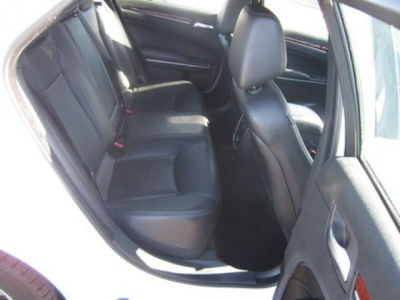 2012 Chrysler 300 Limited