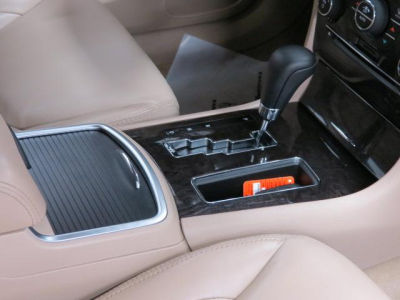 2011 Chrysler 300  Limited