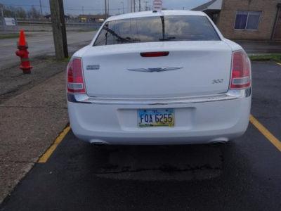 2011 Chrysler 300  Limited