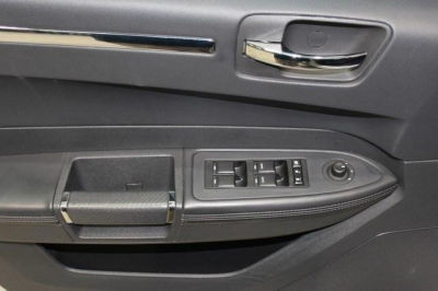 2010 Chrysler 300  300S V6