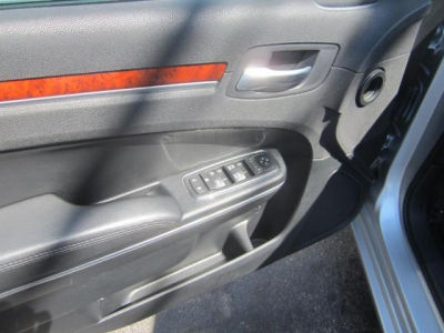2012 Chrysler 300 Limited