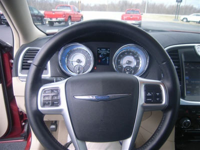 2012 Chrysler 300 Limited