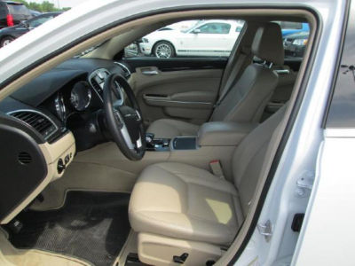 2013 Chrysler 300 Base