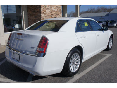 2013 Chrysler 300 Base