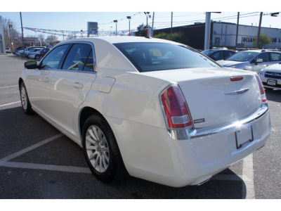 2013 Chrysler 300 Base