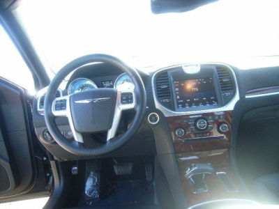 2012 Chrysler 300 Limited