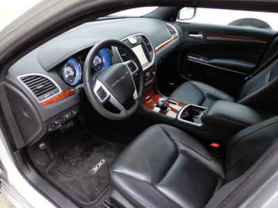 2012 Chrysler 300  Limited