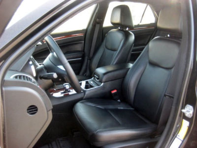 2012 Chrysler 300 Limited