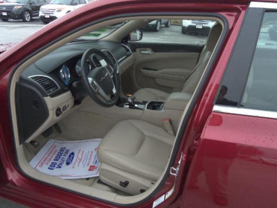 2012 Chrysler 300 Limited