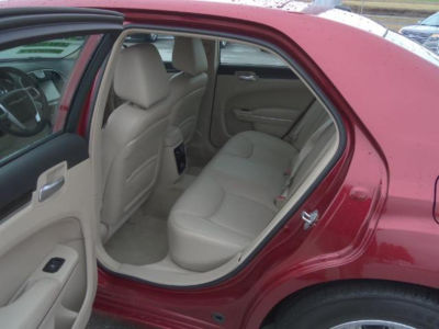 2012 Chrysler 300 Limited