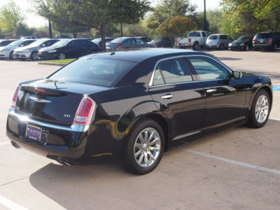 2012 Chrysler 300  Limited