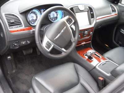 2012 Chrysler 300  Limited