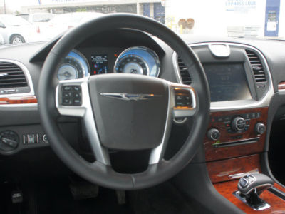 2012 Chrysler 300  Limited