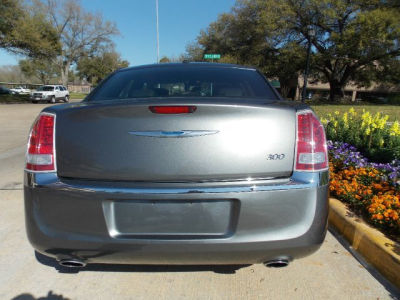 2012 Chrysler 300  Limited