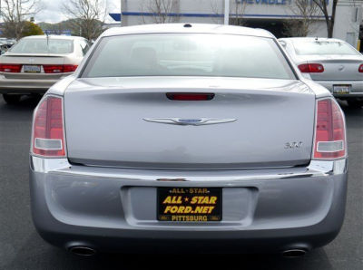 2011 Chrysler 300  Limited