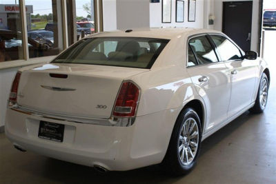 2011 Chrysler 300  Limited