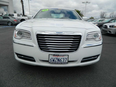 2013 Chrysler 300 Base