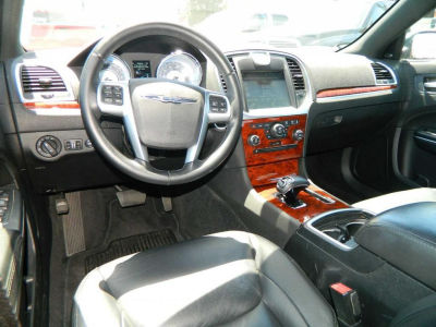 2012 Chrysler 300 Limited