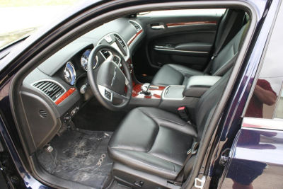 2012 Chrysler 300 Limited