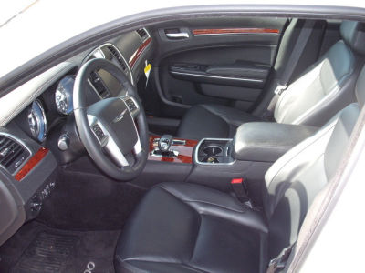 2012 Chrysler 300 Limited