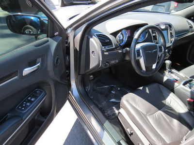 2011 Chrysler 300  Limited